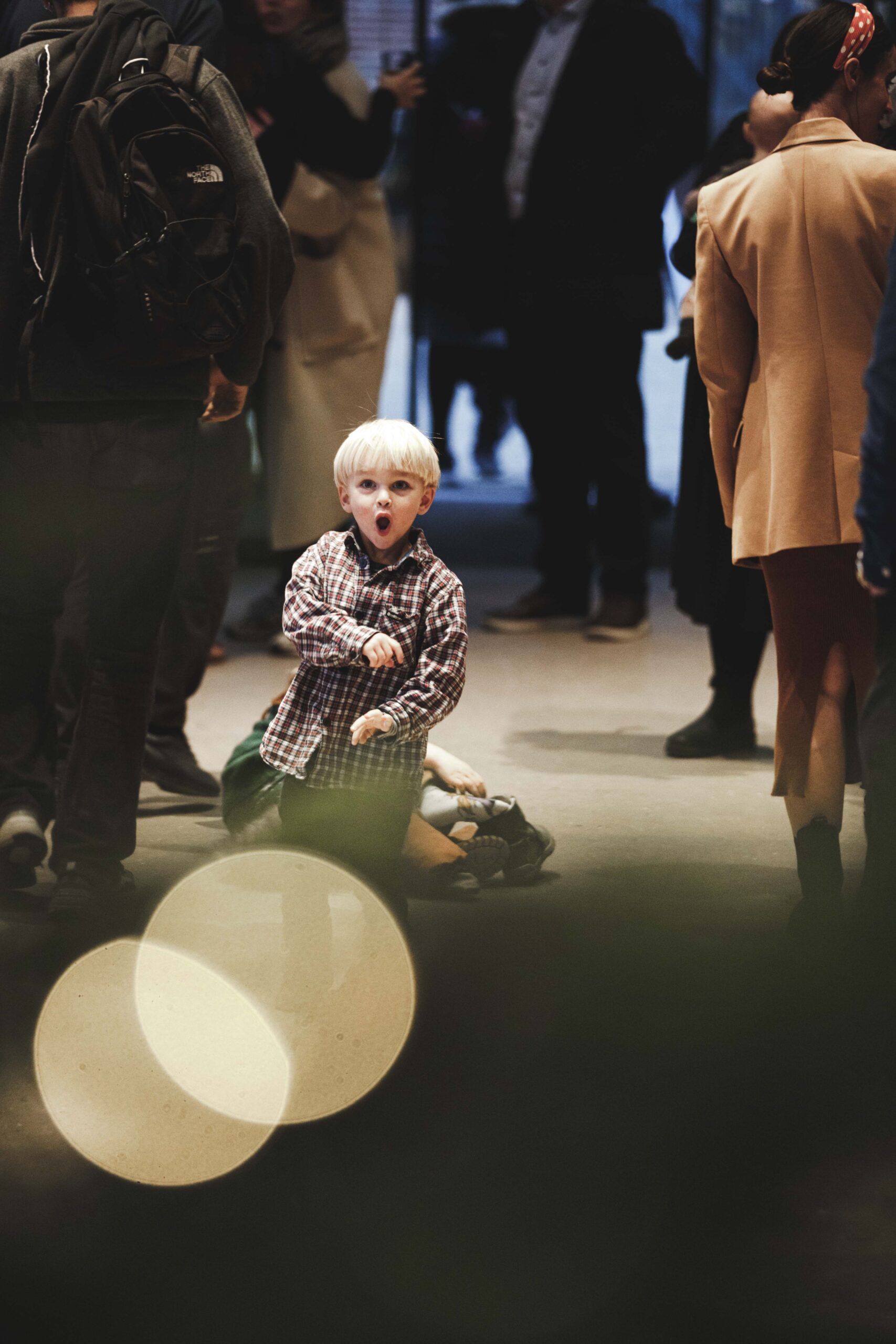 11.V1 – åbningsfest plads